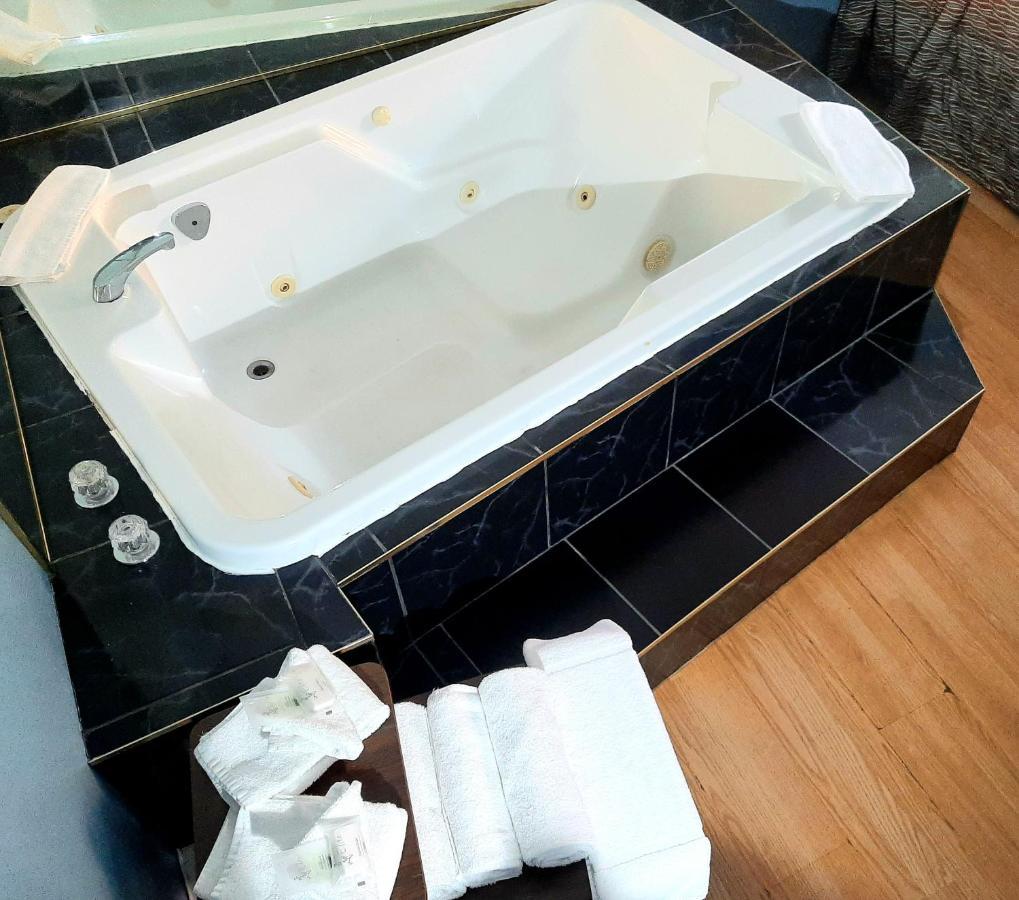 Motel Bonsoir โชลิแอต ภายนอก รูปภาพ