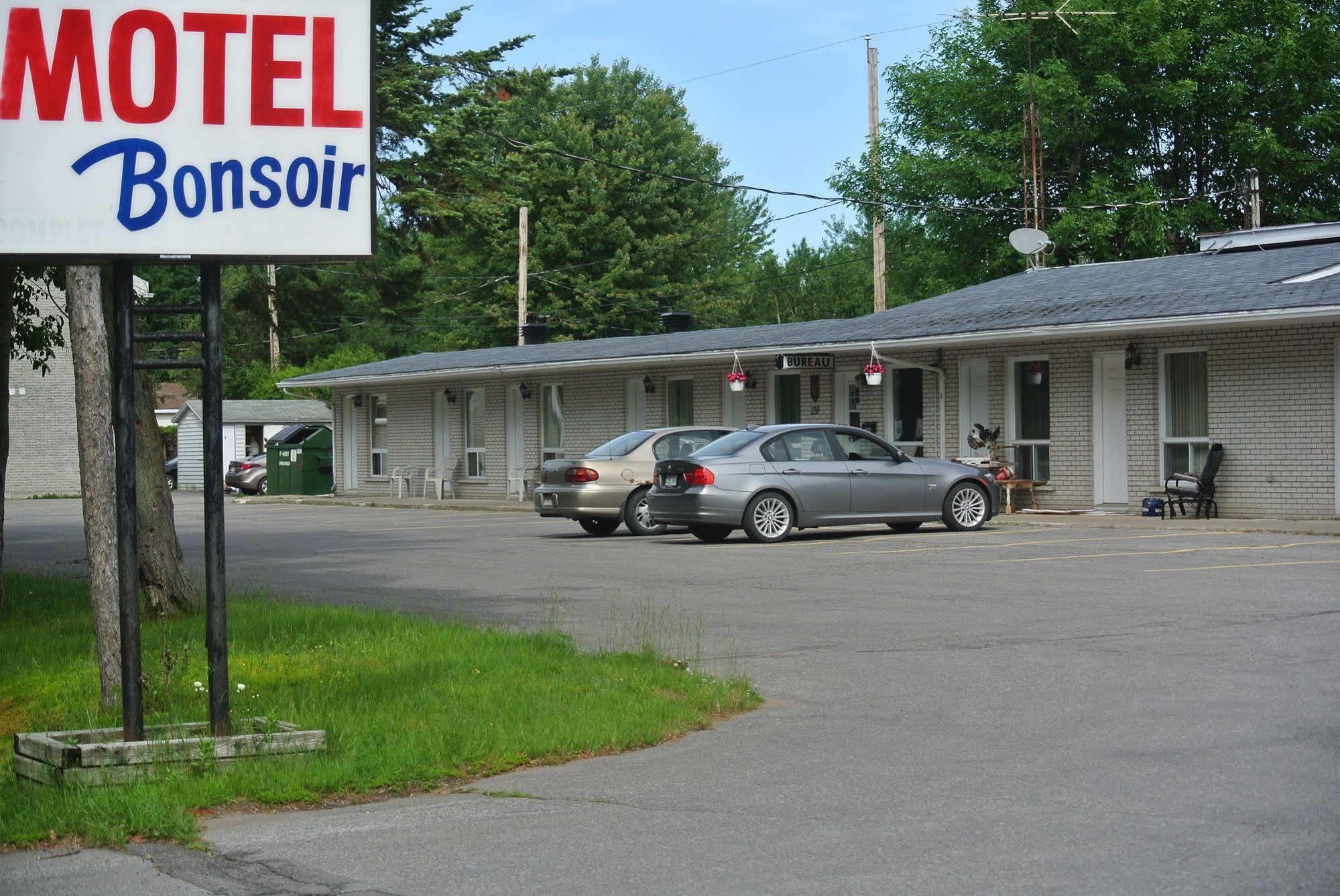 Motel Bonsoir โชลิแอต ภายนอก รูปภาพ