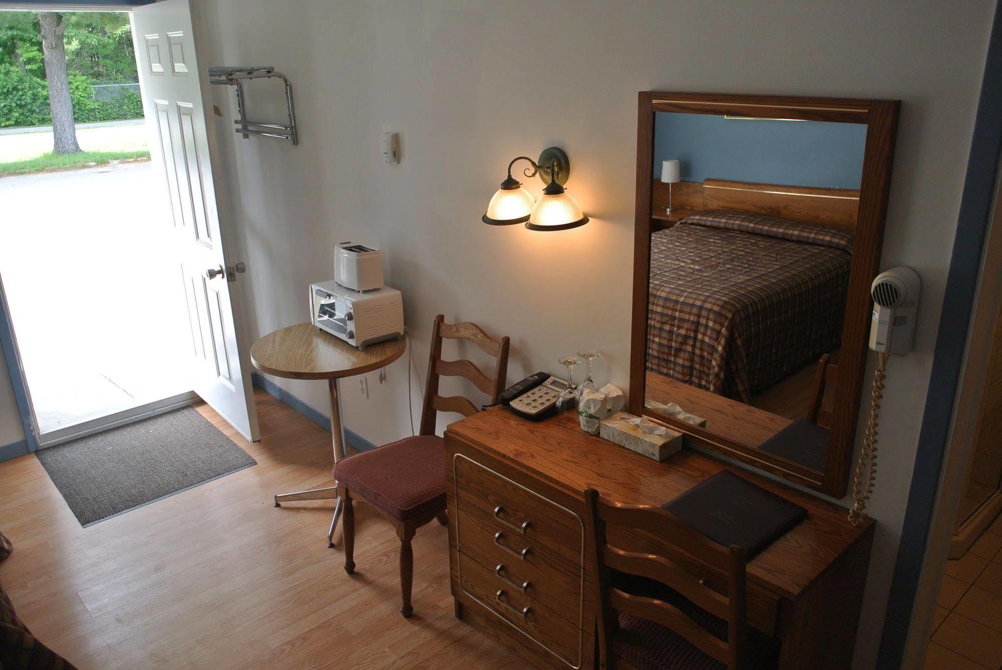 Motel Bonsoir โชลิแอต ภายนอก รูปภาพ
